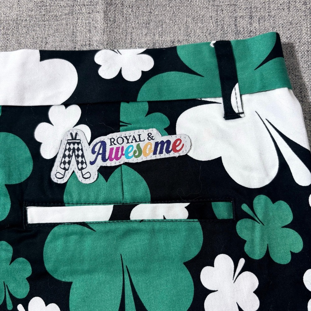 Royal & Awesome Paddy Par! Shamrock Golf Shorts Men 40 Green White - Picture 3 of 7